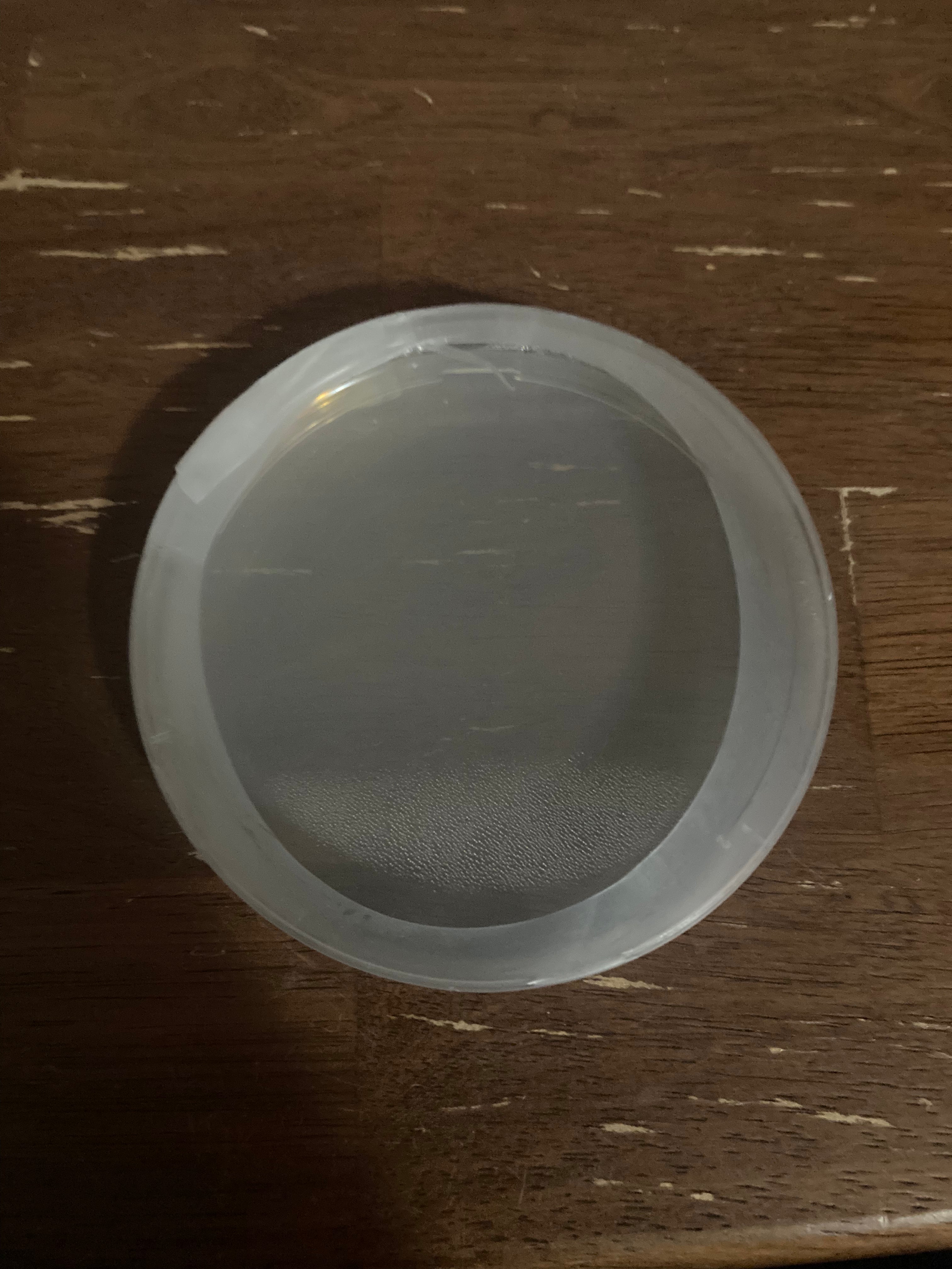 Prepoured agar dish